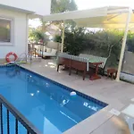 Villasevval-sleeps8-pool-bbq-ac-near Centre * דליאן