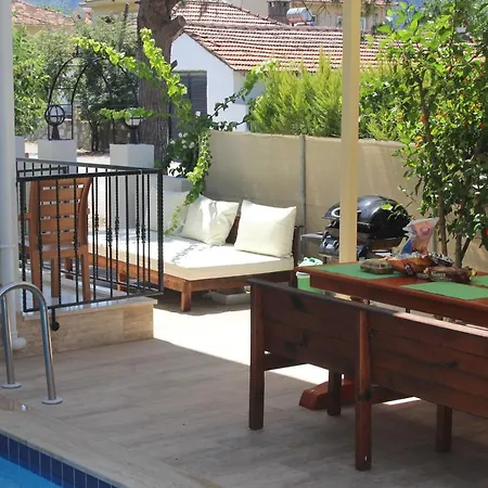 Villasevval-sleeps8-pool-bbq-ac-near Centre Villa