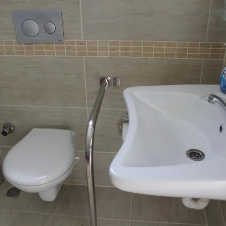 Villasevval-sleeps8-pool-bbq-ac-near Centre * Дальян