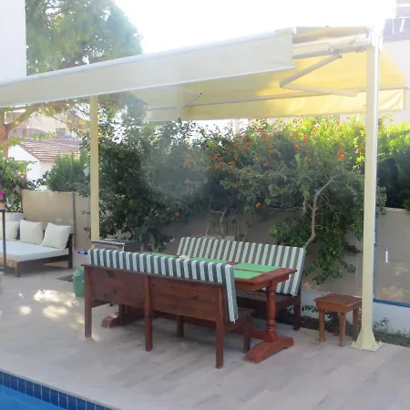 Villasevval-sleeps8-pool-bbq-ac-near Centre Villa *