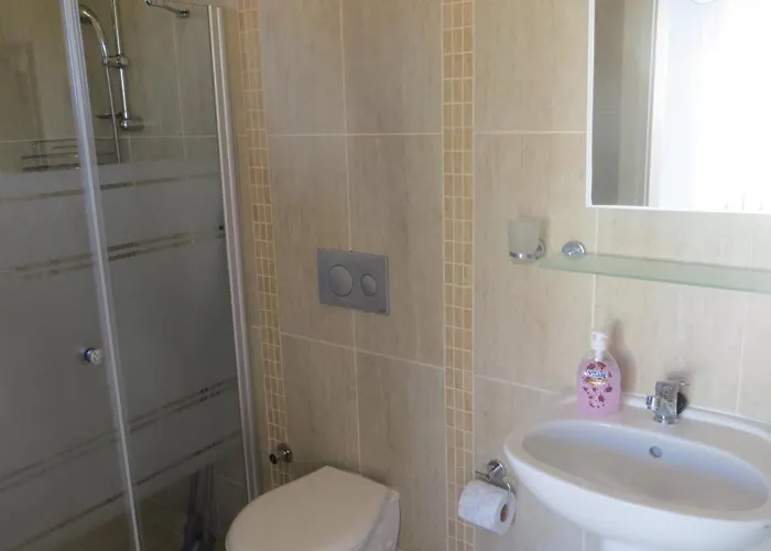 Вилла Villasevval-sleeps8-pool-bbq-ac-near Centre