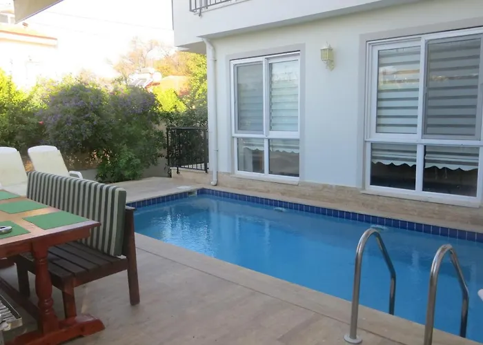 Вилла Villasevval-sleeps8-pool-bbq-ac-near Centre *