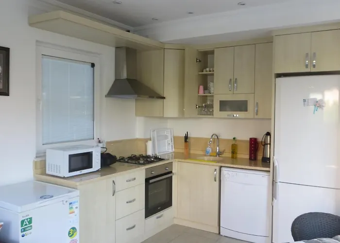 Вилла Villasevval-sleeps8-pool-bbq-ac-near Centre Дальян