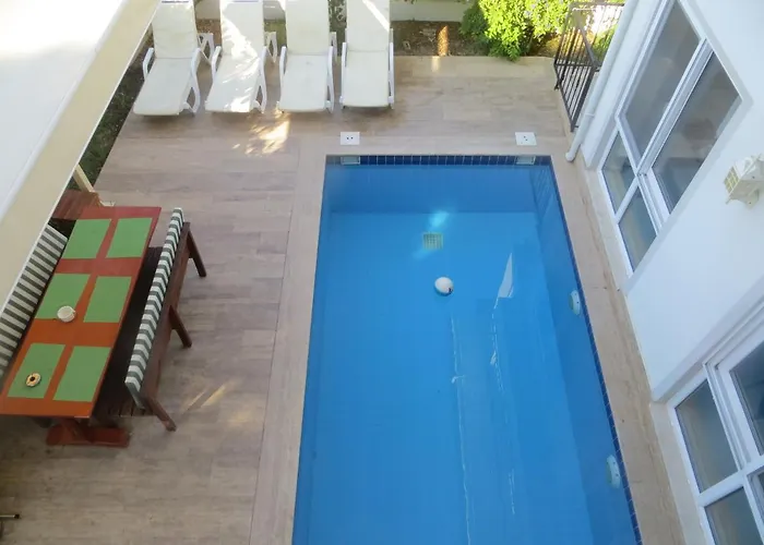 Villasevval-sleeps8-pool-bbq-ac-near Centre